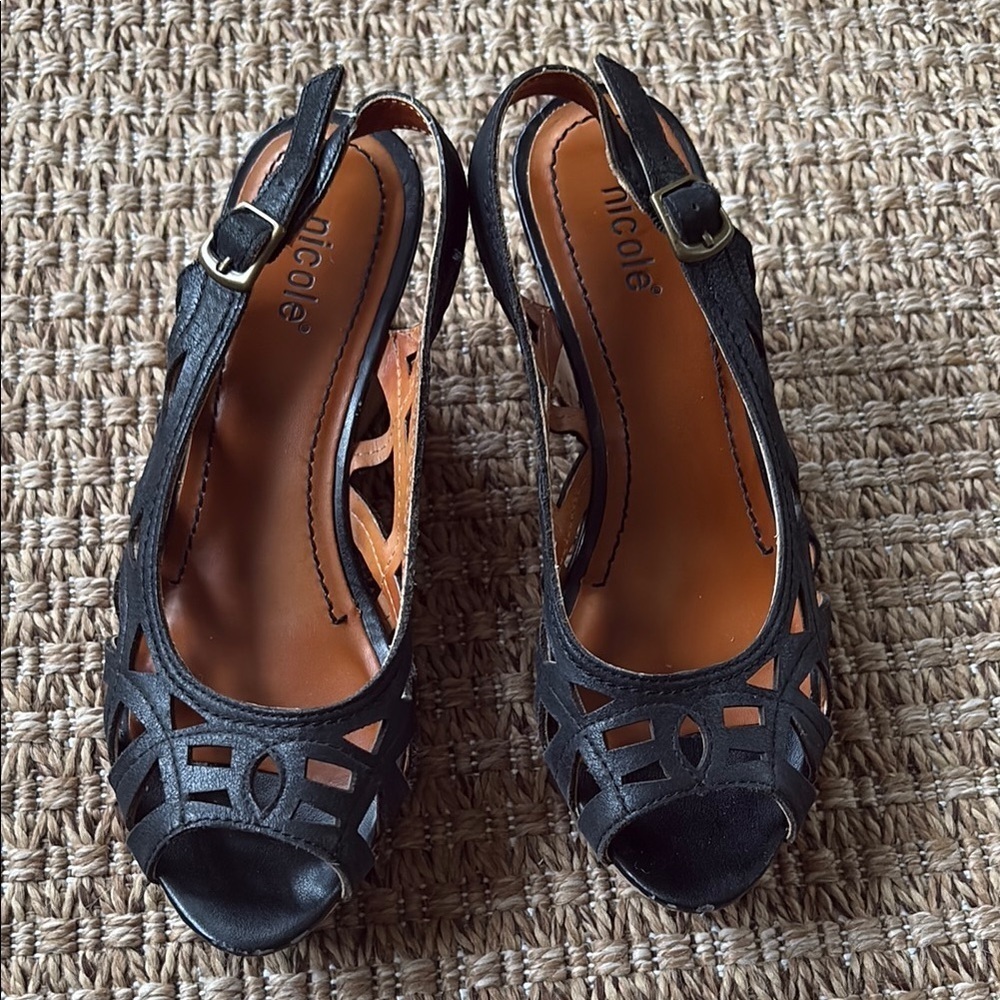 Nicole Black Wedge Sandals Size 6